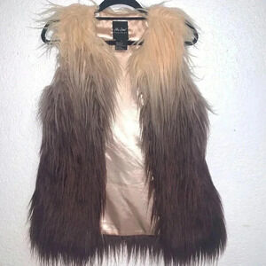 Me Jane "Almost Famous" Style Ombre' Faux Fur Vest Satin Lining hook-eye closure